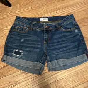 Aeropostale dark wash‎ shorts 3/4